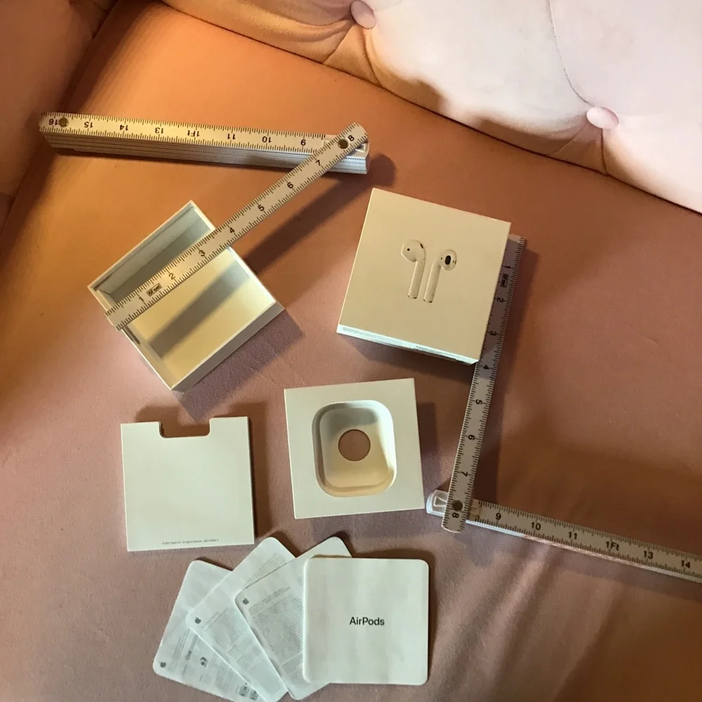 Apple AirPods Earbud Headphones White BOX ONLY